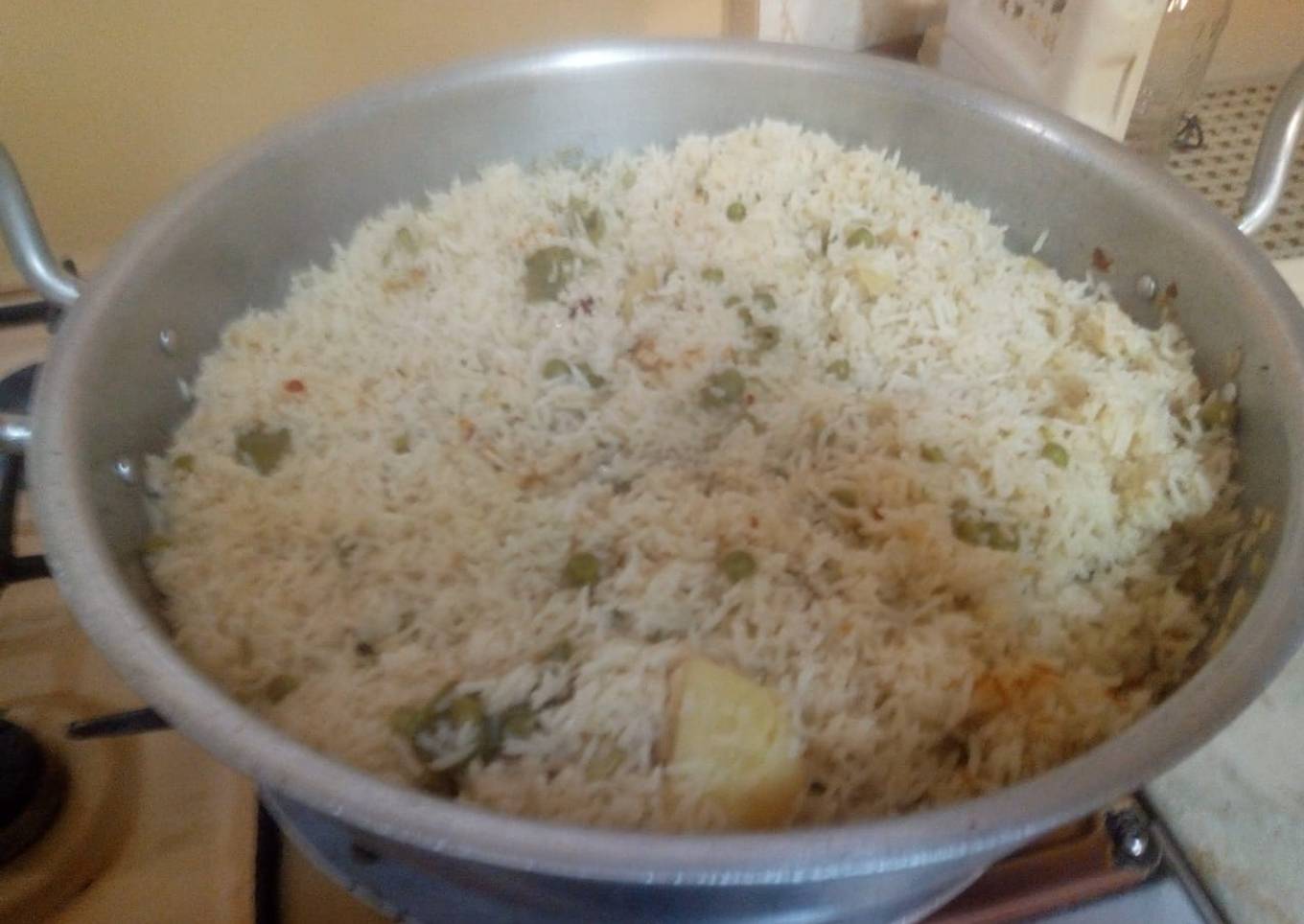 Peas and potato rice