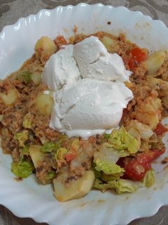 Una foto de "Ensalada campera" con helado vegana 🥗