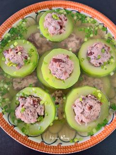 Hình của món Canh bí đao nhồi thịt.