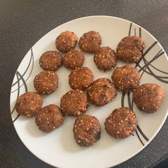 Homemade vegan falafels A picture of Homemade vegan falafels.