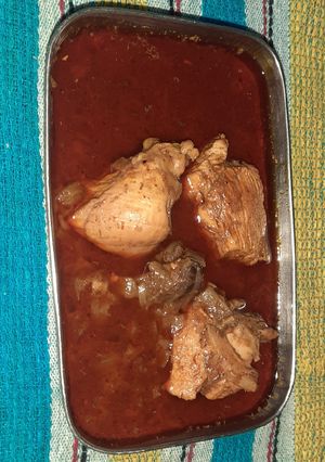 A picture of Chicken red gray.