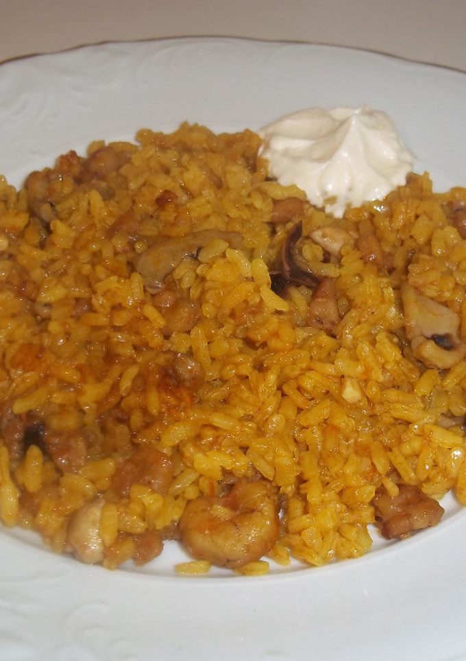 Una foto de Arroz a banda con all y oli