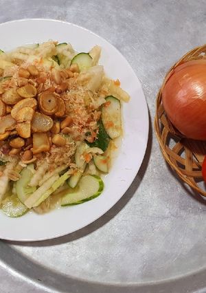 Hình của món Gỏi su hào dưa leo tôm khô.