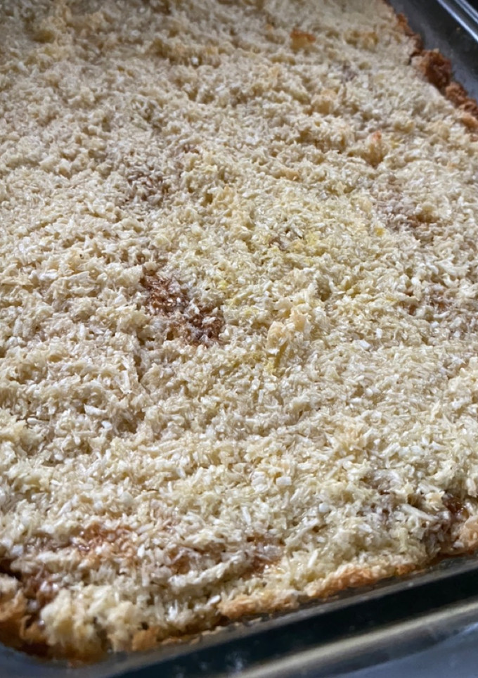 Una foto de Torta (o tarta) de coco y dulce de leche