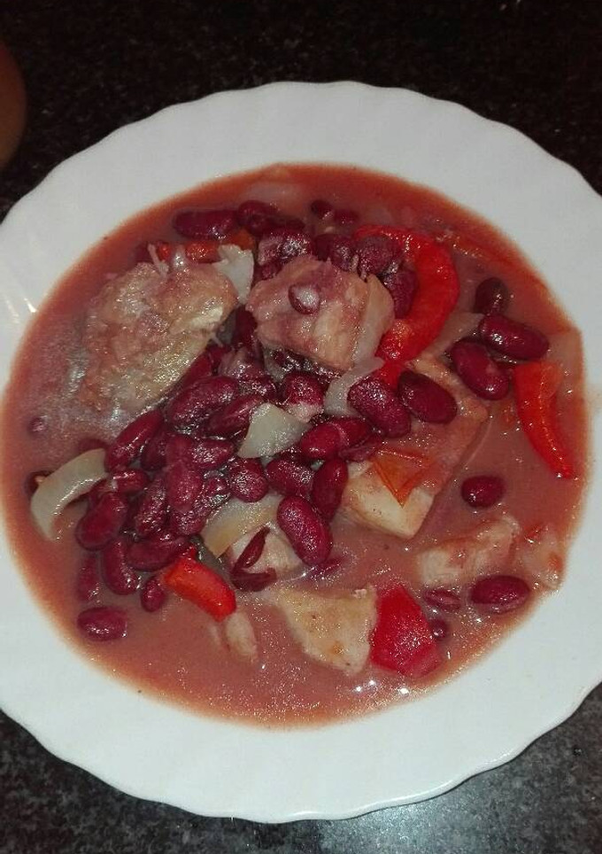 Una foto de Judías rojas con bacalao