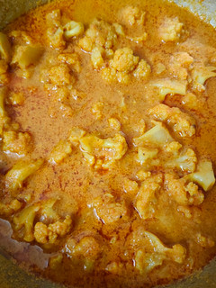 காலிஃப்ளவர் குருமா(cauliflower kurma recipe in tamil) செய்முறை முக்கிய புகைப்படம்