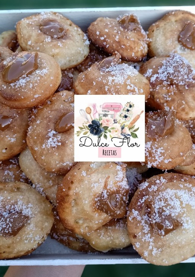 Una foto de Buñuelos al viento rellenos de dulce de leche
