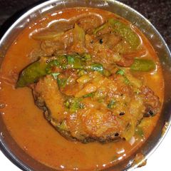 A picture of Macher kalia.