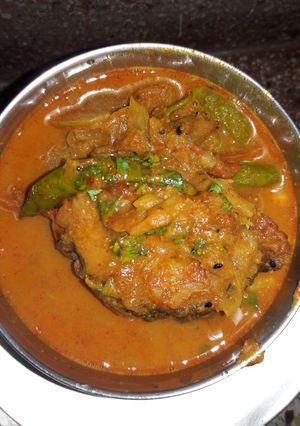 A picture of Macher kalia.