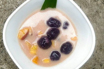 Cara Gampang Menyiapkan Kolak Pisang Bola Ubi Ungu Anti Gagal