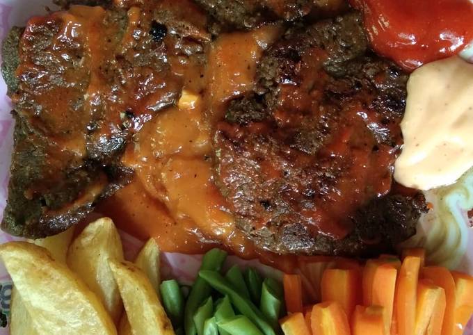 Resep Steak Daging 🥓 Saus Lada Hitam Ala Home Made Oleh Dwi Dapur