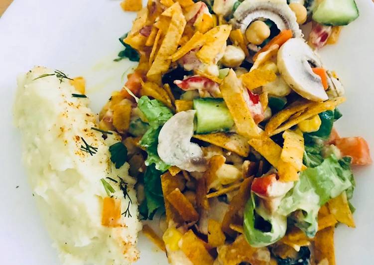 Egyptian Salad with mashed potato ๐ฅ