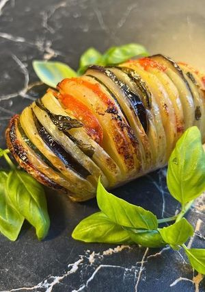 Zdjęcie przepisu Ziemniaki hasselback.