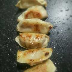 A picture of Simple chicken Gyoza.