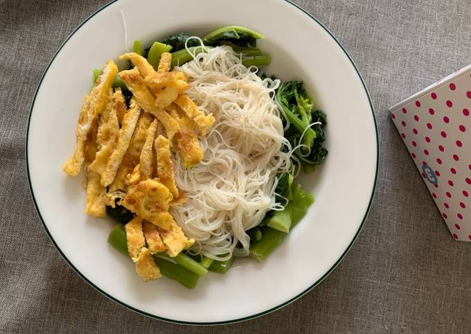 Steps to Prepare Eric Ripert Mum's vermicelli dish