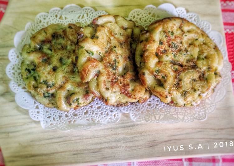 Proses Membuat MARKONI (MARtabak maKarONI), Enak