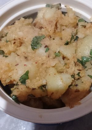 जीरा आलू(jeera aloo recipe in hindi) रेसिपी मुख्य फोटो