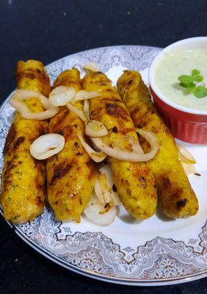 A picture of Chicken reshmi kabab.