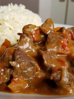 Una foto de Lomito con arroz
