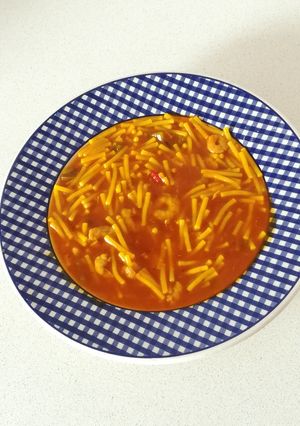 Una foto de Sopa de fideos con gambas (Olla Gm g)
