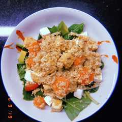 Una foto de Ensalada de Quinoa con Tofu