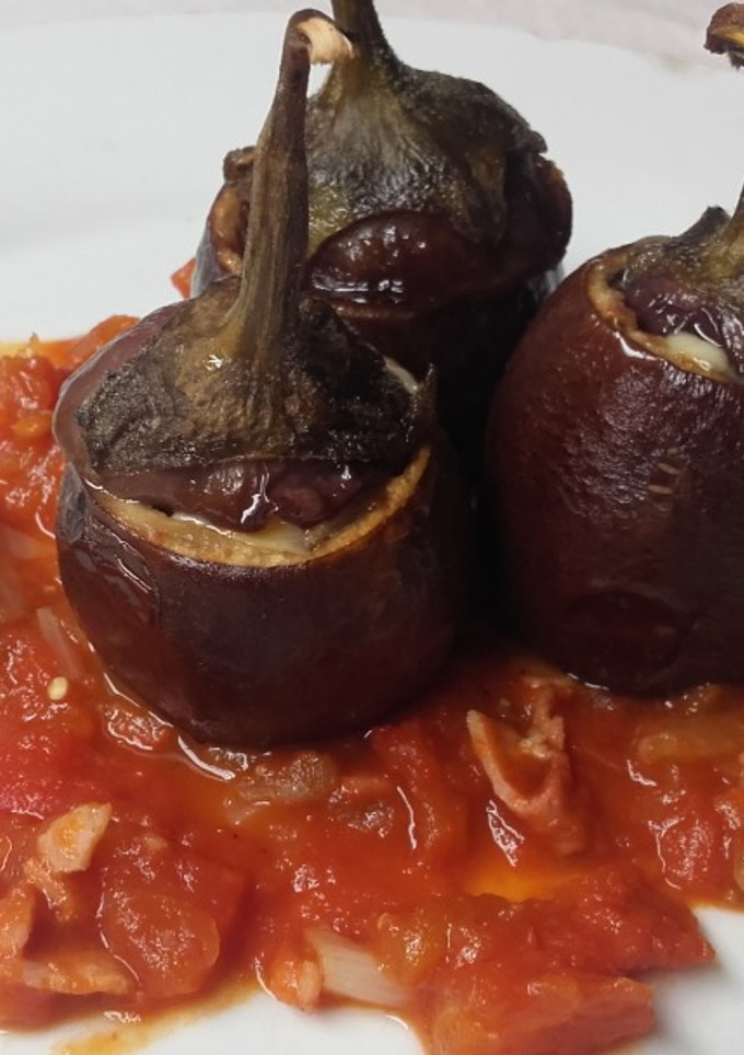 Una foto de Berenjenas baby rellenas