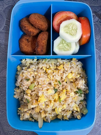 Bagaimana Menyiapkan Nasi Goreng Yang Chow Simple Anti Gagal