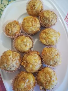 Ropogós sajtos muffin 🧀🍿 recept fotója