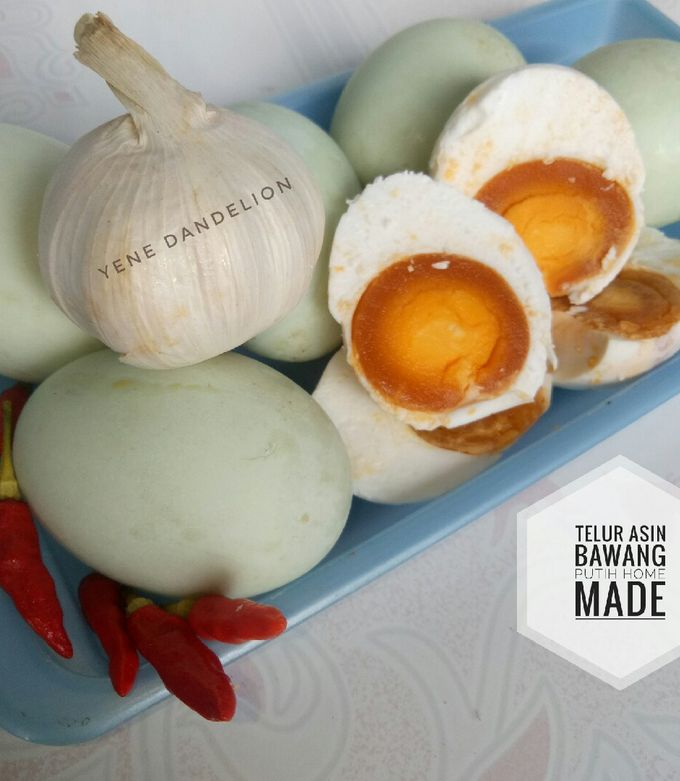 Foto resep Telur Asin Bawang Putih Home Made #Dandelion