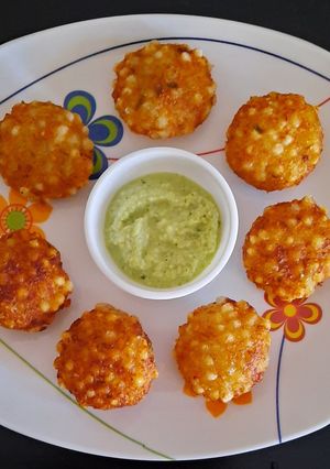 A picture of Sabudana vada.