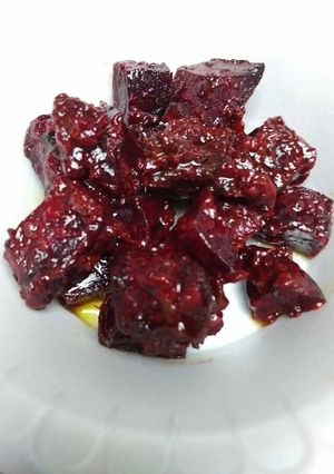 A picture of Butter Roasted Beets.
