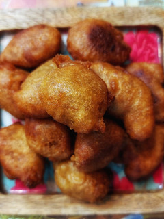 मीठे गुलगुले (meethe gulgule recipe in Hindi) रेसिपी मुख्य फोटो