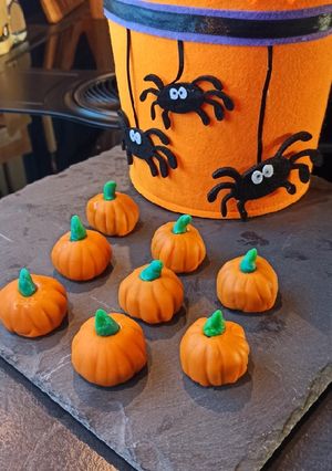 Une photo de Energy balls halloween