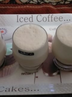 झाग वाली कोल्ड कॉफी(Jhag wali cold coffee recipe in hindi) रेसिपी मुख्य फोटो