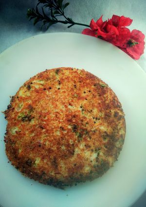 ওটস হান্ডবো(oats handvo recipe in Bengali) রেসিপির প্রধান ছবি
