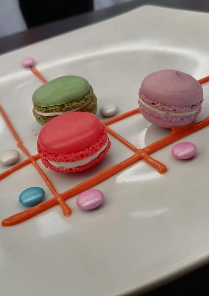 Una foto de Macarons surtidos