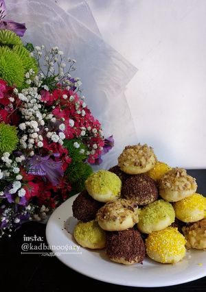 عکسی از دستور شیرینی توپی مغزدار 🍘 (با زرده پخته،بدون همزن)