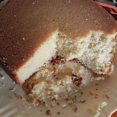 A picture of Lemon cake.