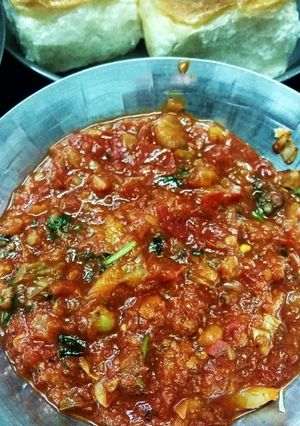 पाव भाजी (Pav Bhaji recipe in Hindi) रेसिपी मुख्य फोटो