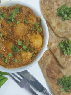 દમ આલુ (Dum Aloo recipe in Gujarati) રેસીપી મુખ્ય ફોટો