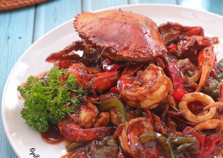 Seafood Platter Saus Lada Hitam