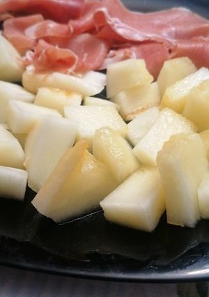 Una foto de Melón con jamón