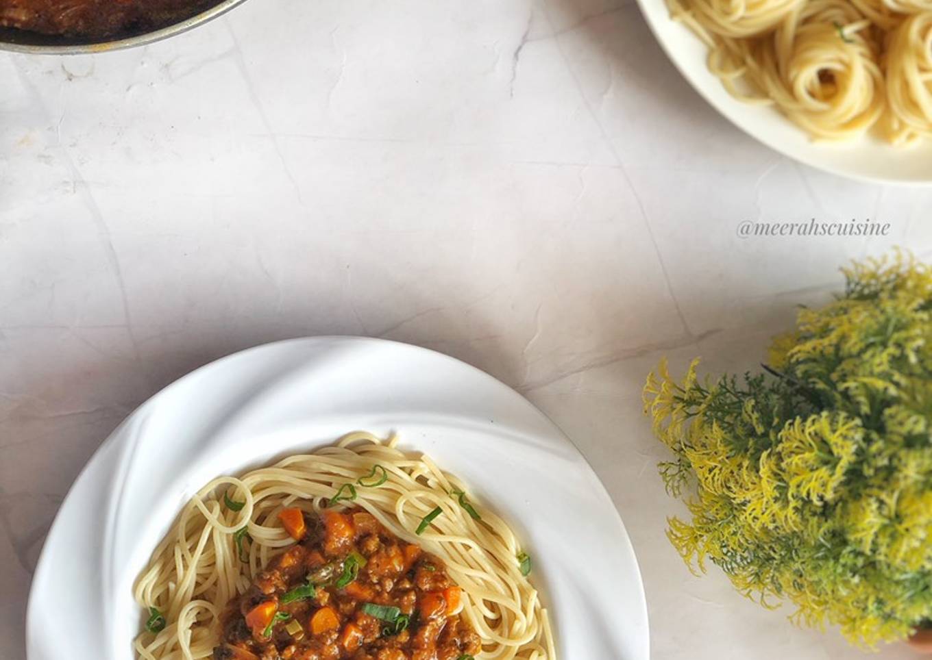 Spaghetti & bolognese sauce