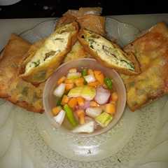 รูปของ Martabak telur ayam simple