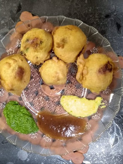 બટેટા વડા (Bateta Vada Recipe In Gujarati) રેસીપી મુખ્ય ફોટો