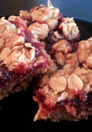 A picture of Fruit Jam Bars.