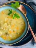 Polnische Salz-Dill-Gurkensuppe