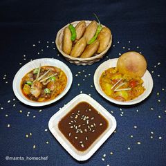 A picture of Delhi Wali Khasta Kachori.