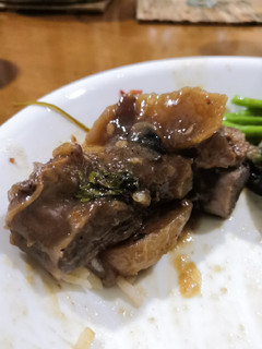 A picture of Sweet Sour Braised Pork Ribs.