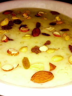 सेमिया और साबूदाना पायसम (Semiya aur sabudana payasam recipe in Hindi) रेसिपी मुख्य फोटो
